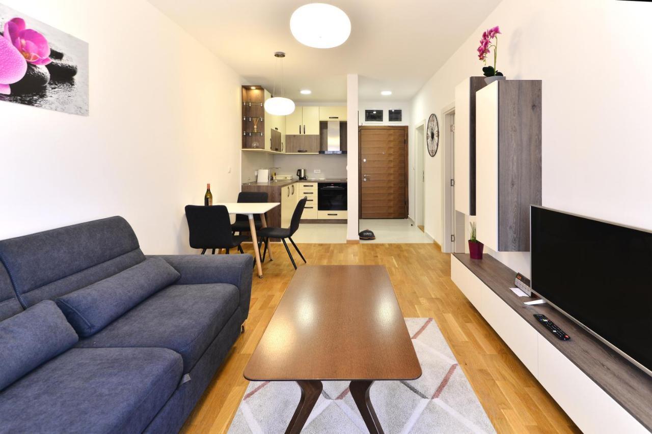 Neo Apartment Нови-Сад Экстерьер фото